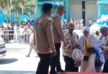 Jemaah Haji Kloter 5 Kota Mataram Tiba di Asrama Haji Lingkar Selatan