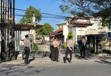 Polda NTB Amankan Ibadah Minggu,Wujudkan Rasa Aman bagi Umat Kristiani