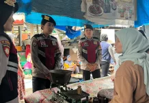Menjaga Denyut Pasar Bertais, saat Polisi Hadir di tengah Hiruk Pikuk Perdagangan