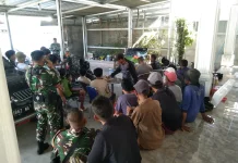 TNI di Lombok Tengah Sulap Nobar Piala Dunia Jadi Panggung Kebersamaan