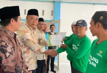 BAZNAS Lombok Timur Tutup Sekolah Lapangan Pengendalian Hama Terpadu