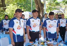 Wakapolda NTB Berbaur dengan warga dan Berbagi Sembako di CFD Udayana