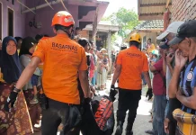 Tim SAR Gabungan Evakuasi Lansia yang Terjatuh ke Sumur di Lombok Tengah