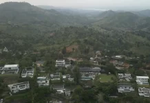 Arsitektur Selong Selo yang Menyatu dengan Alam