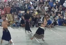 Presean Sabtu Malam di GOR Giri Menang, Tradisi Sasak yang Memikat Wisatawan
