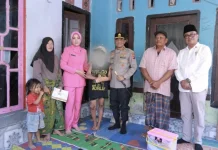 Kapolda NTB Beri Santunan Korban Kebakaran Ponpes di Lombok Tengah