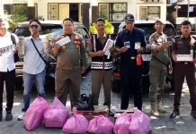 Satpol PP Lombok Timur Amankan Ribuan Batang Rokok Ilegal