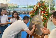 Wamenpora Resmikan Lapangan Padel dan Basket di Mandalika