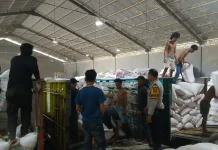 Dukung Ketahanan Pangan, Polres Bima Kota Kawal Pembongkaran Jagung