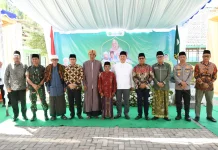 Bupati Lotim Serahkan Bantuan pada Harlah Al-Ijtihad Al-Mahsuni