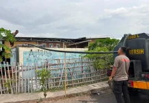 Bantu Warga Hadapi Krisis Air, Polres Bima Kabupaten Distribusikan Air Bersih