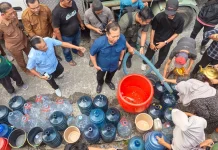 Kekeringan Melanda, Pemprov NTB Salurkan 15.000 Liter Air Bersih di Selatan Lombok