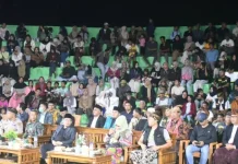 Ribuan Warga Padati Festival Seni di Kayangan