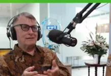 Perjalanan Dr. James Bennett Belajar Bahasa Indonesia Berawal dari Beasiswa Tahun