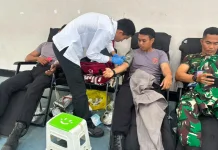 Hari Bhakti TNI AU, Personel Gegana Brimob Polda NTB Ikut Donor Darah