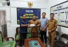 Pemdes Bentek Perkuat Pembinaan Pemuda Lewat Dukungan untuk Klub Sepak Bola