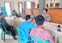 Perkuat Polmas, Kapolsek Narmada Ajak Warga Musyawarah Selesaikan Persoalan