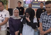 Tangis Haru Ibu NDR Usai Polisi Tangkap Pembunuh Anaknya