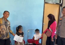Dua Anak Dieksploitasi Jadi Pengemis