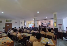 Siswa SMKN 3 Mataram Diajak Lestarikan Bahasa Daerah