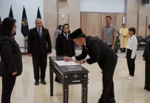 Kakanwil Kemenkum NTB Lantik PPNS Dishub Lombok Utara