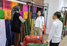 Keponakan Prabowo Borong Produk UMKM NTB di Bale Kita