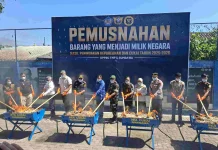 Bea Cukai Sumbawa Musnahkan 788 Ribu Rokok Ilegal
