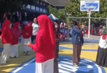 SMPN 2 Mataram Rayakan Kemerdekaan lewat Lomba dan Penghormatan Guru Purna Tugas