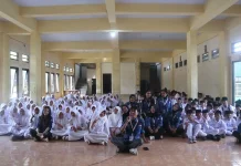 Bijak Bergadget Sejak Dini, Sosialisasi KKN-PMD Unram 2026 di Aikmual