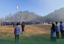 Bersama Pemulung, DLH Kota Bima Rayakan Kemerdekaan di tengah Tumpukan Sampah