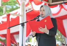 Ketua DPRD Bima Bacakan Proklamasi, Serukan Kemerdekaan Hadir di Desa