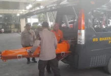 WNA Inggris Terseret Arus di Pantai Kerandangan II, Satu Wisatawan Meninggal Dunia