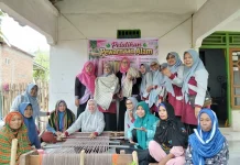 GOW dan DWP Bima Dorong Perempuan Kembangkan Tenun Lokal