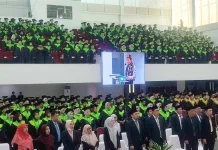 Tangis dan Senyum Warnai Wisuda 699 Lulusan UIN Mataram di Hari Pertama