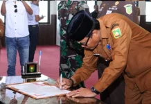 Bupati Sumbawa Serukan Pilkades tanpa Permusuhan