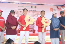 Serahkan Dua Ambulans, Nurul Adha Tekankan Kesetaraan Pelayanan