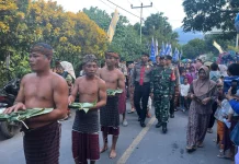 Polisi Amankan Tradisi Sakral Maulud Adat Masjid Kuno Bayan di Lombok Utara