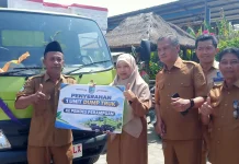 Truk Sampah Baru Jadi Harapan Desa Perampuan Atasi Sampah yang Melonjak