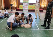 SMKN 3 Mataram Bekali Siswa Bantuan Hidup Dasar dan Informasi Seleksi TNI AD