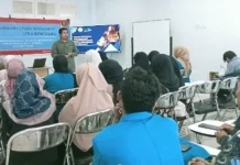 Unram Latih 25 Guru SD di Mataram Membuat Komik Cerita Rakyat Sasak dengan AI