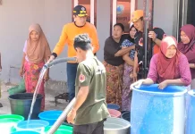 BPBD Lotim Intensifkan Penyaluran Air Bersih saat Kemarau
