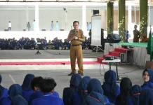 Sekda Lombok Timur Bekali Mahasiswa Baru Pemahaman Kebijakan Publik