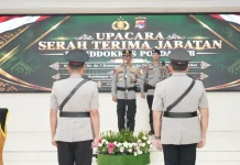 Sertijab Kabiddokkes Polda NTB, Kombes Iskandar Gantikan Kombes Komang Tresna