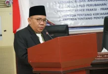 DPRD KLU Sahkan Dua Perda, Bupati Najmul Minta Regulasi Segera Diimplementasikan