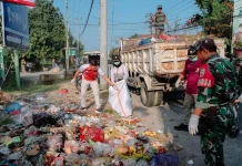 Sehari Setelah Dibersihkan, Sampah Kembali Menumpuk di Pasar Tanjung