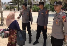 Jelang MotoGP, Polisi Sasar Pedagang dan Juru Parkir di Pantai Kuta