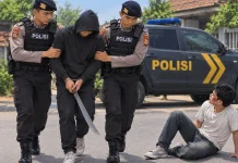 Cekcok Berujung Parang, Seorang Pelajar Tertebas