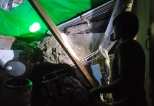Satu Rumah Warga di Bima Tertimpa Batu Besar