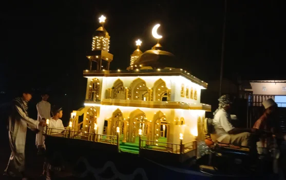 Gema Takbir dan Pawai Lampion Semarakkan Malam Idul Fitri di Lombok Tengah