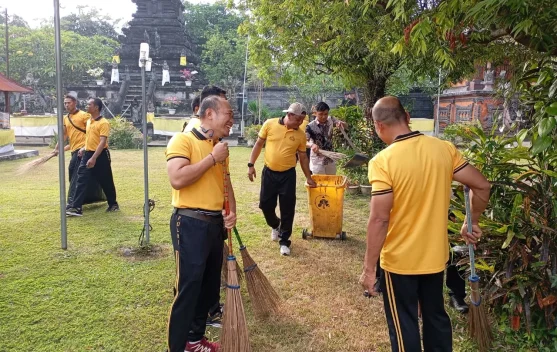 Menjaga Harmoni dari Halaman Pura: Cara Polda NTB Menyambut Hari Bhayangkara ke-80